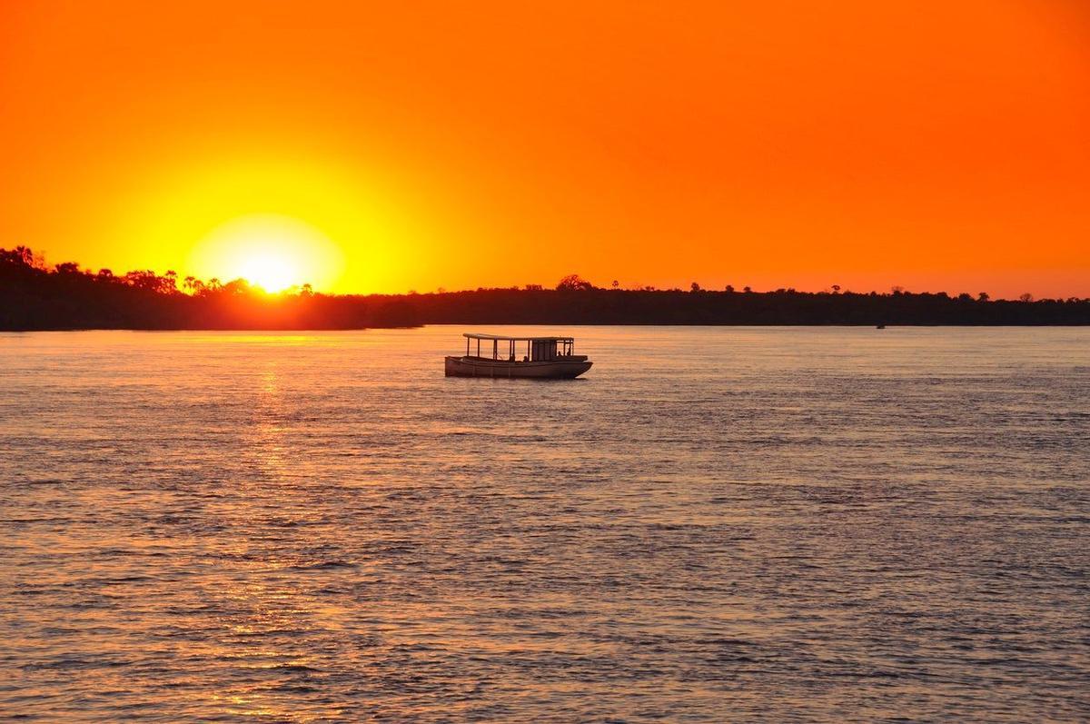 Puesta de sol en el Zambeze