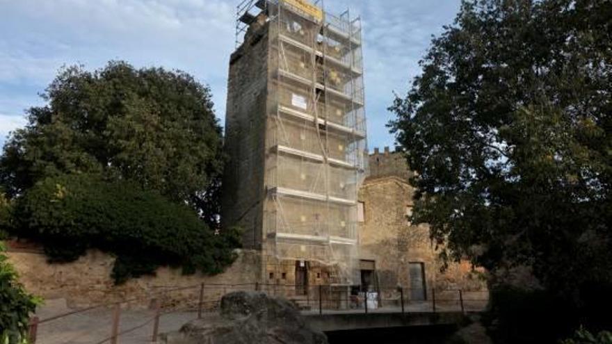 La Torre de les Hores, preparada per a la intervenció.