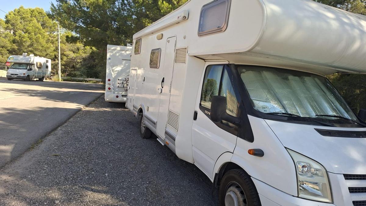 ‘Marivent Caravaning’, el nuevo polo de atracción de las viviendas móviles junto a la residencia veraniega de la Familia Real con el eslogan «Duerma como un Rey», se debería invitar a los caravanistas a la recepción anual.