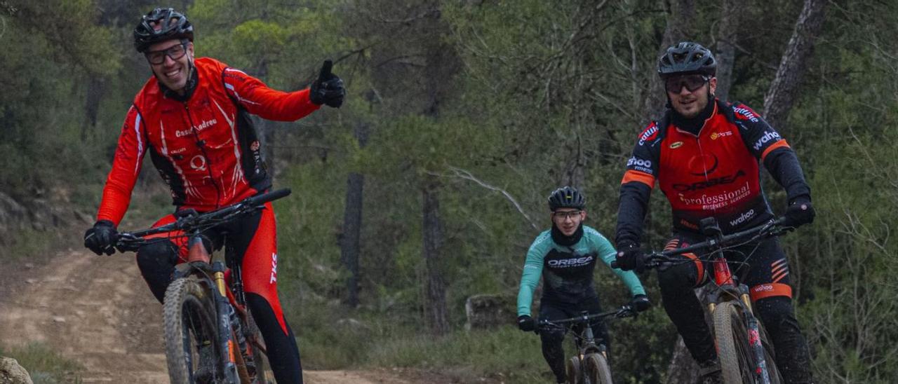 D’un temps ençà, la majoria de participants opten per fer la Berga Santpedor amb bicicleta  | JORDI GIBERT