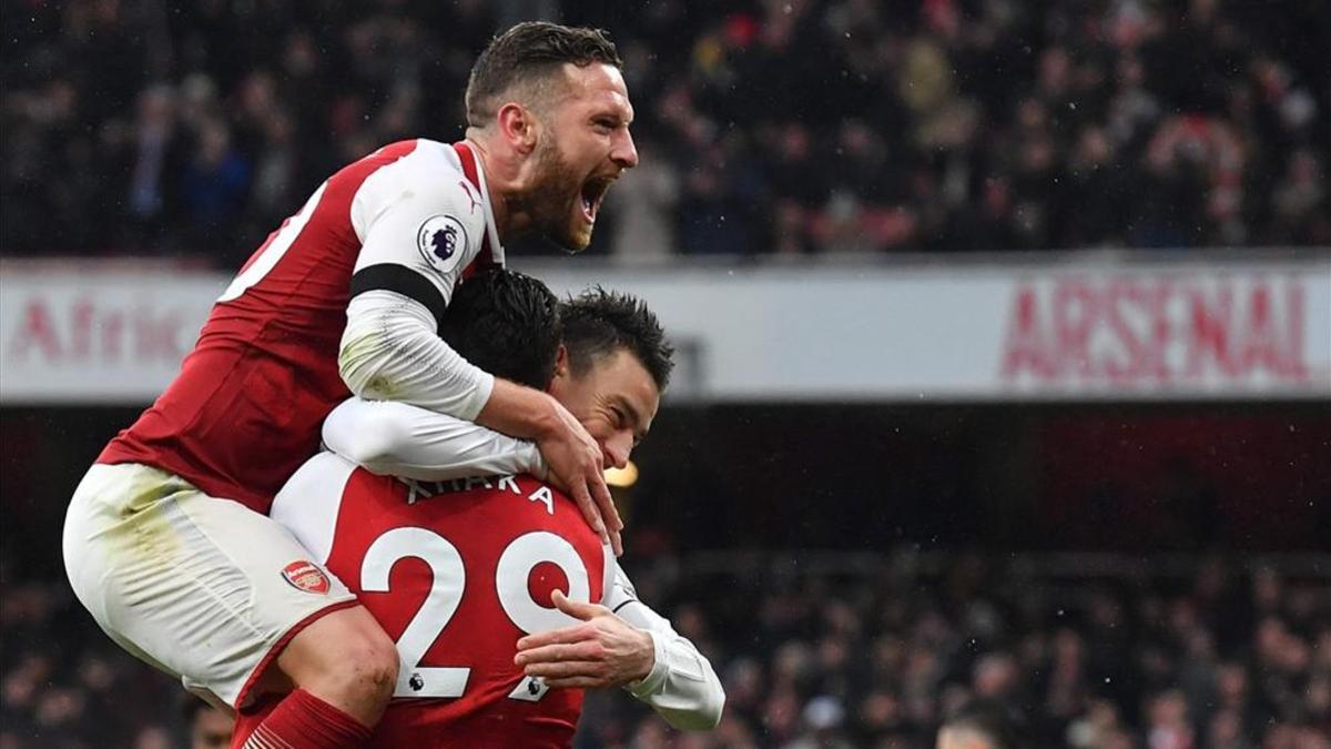 Festejo tras el tercer gol 'gunner', obra de Koscielny