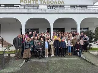 «Trata de ser o que es»: Luis Galego, homenaxeado en Ponte pola súa entrega á comunidade