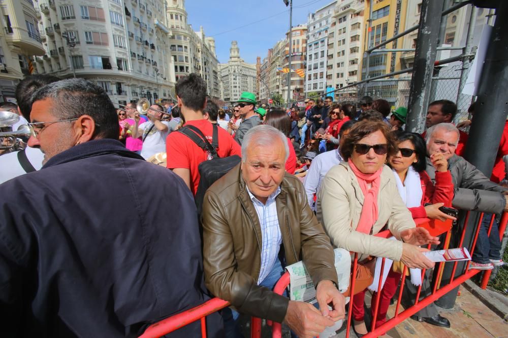 Búscate en la mascletà del 5 de marzo