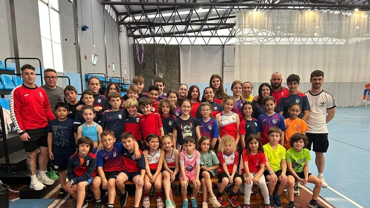 Esfuerzo, compromiso y valores: los pilares del Llanera Atletismo, mejor club de 2025 en el concejo