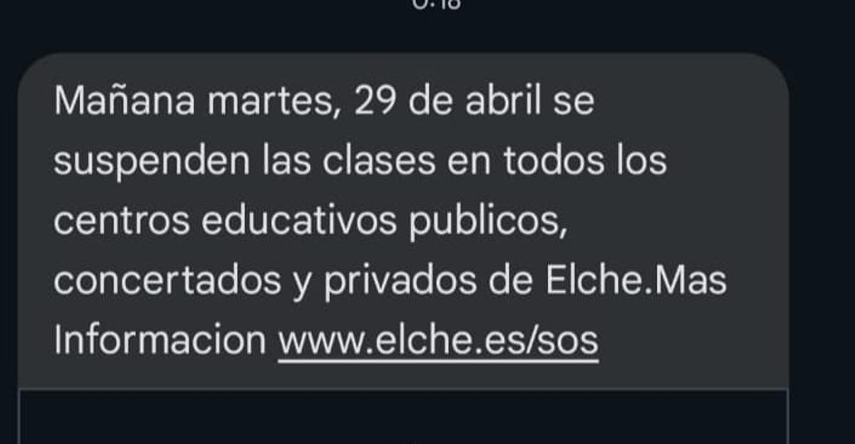Mensaje de alerta difundido por el Ayuntamiento de Elche esta madrugada