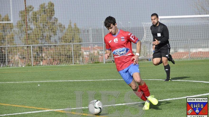 Alberto, Adrián y César, en la primera plantilla del Diocesano