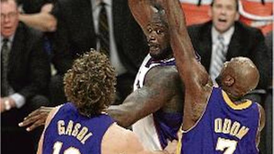 NBA Els Lakers de Gasol i Bryant vencen Shaquille