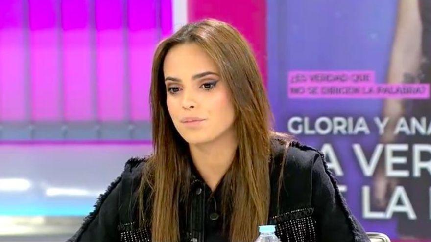 Gloría Camila, destrozada tras filtrarse su relación con los vecinos: &quot;es una borde&quot;