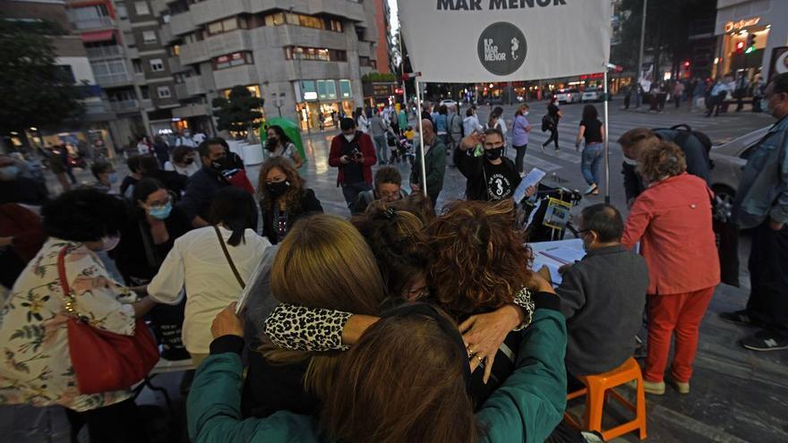 La ILP del Mar Menor organiza una recogida de firmas simbólica para niños y jóvenes