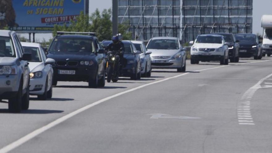 Molts conductors s&#039;han vist atrapats intentant arribar a les platges.