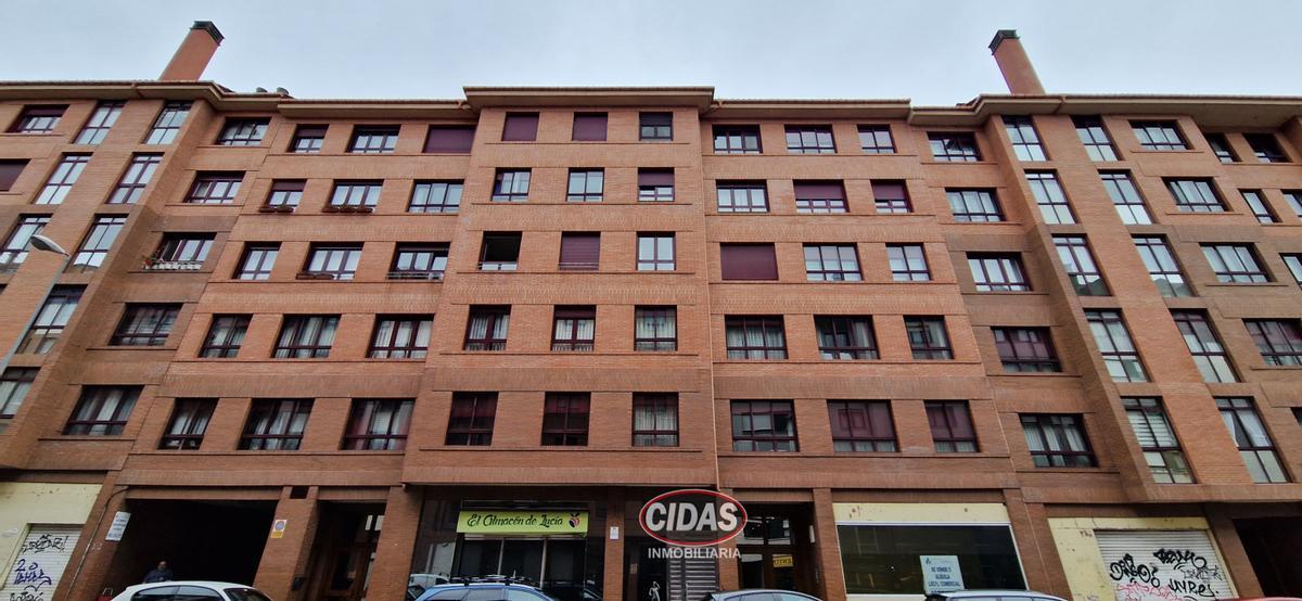 Venta de piso en Ventanielles (Oviedo)