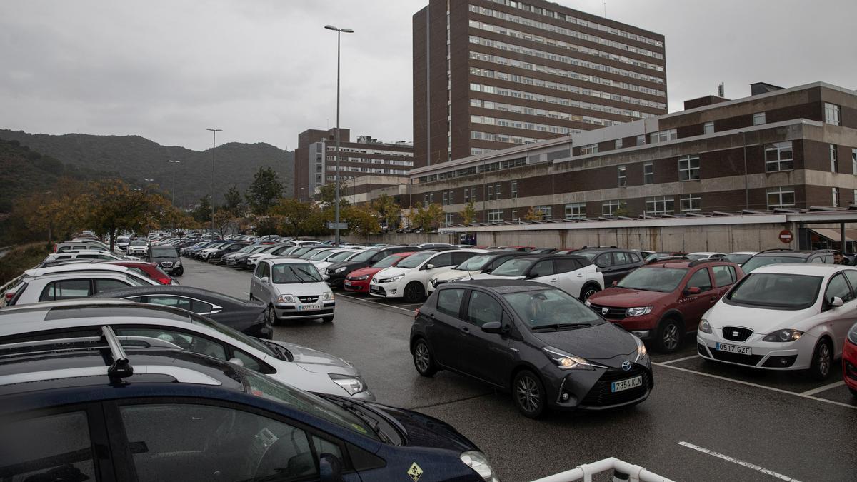 La odisea de llegar y aparcar en el hospital de Can Ruti de Badalona