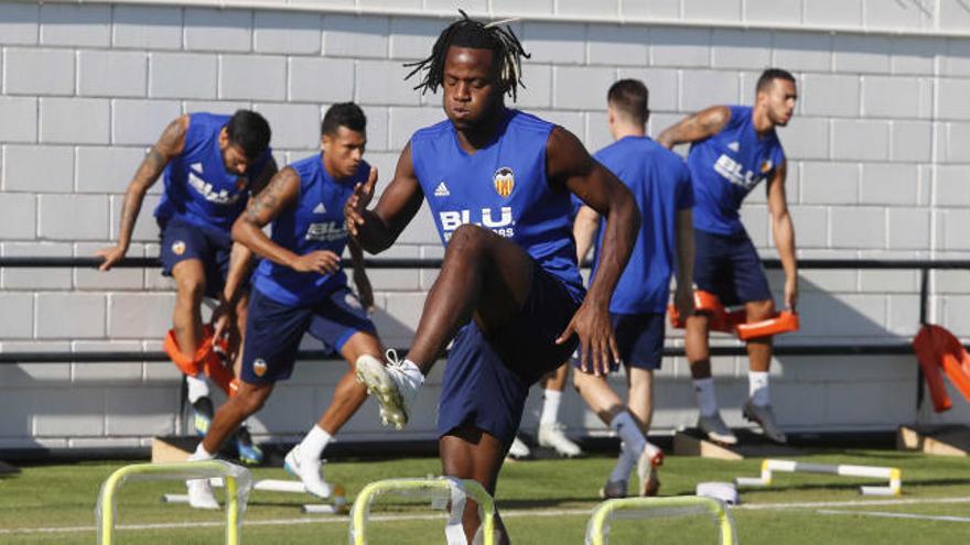 Michy Batshuayi tiene muchas ganas en su vuelta a Inglaterra.