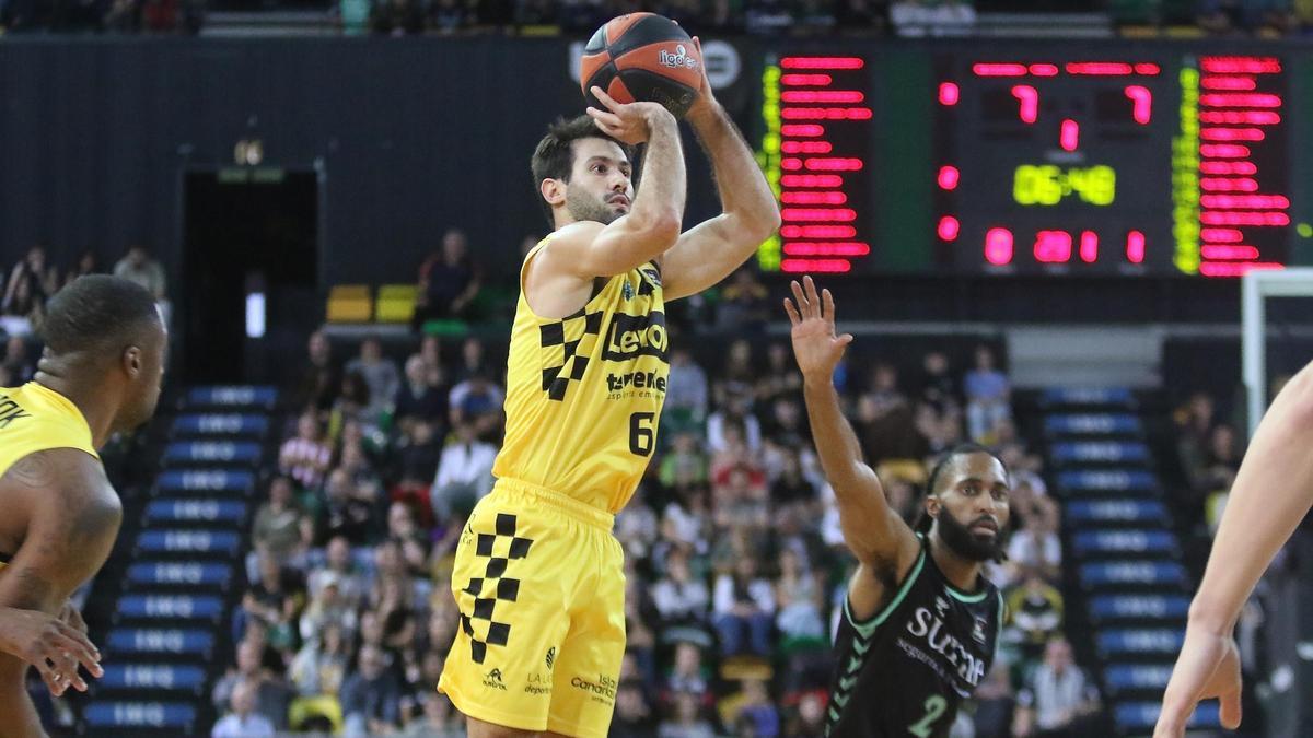 Bruno Fitipaldo destaca el valor de los puntos logrados ante el Surne Bilbao la jornada anterior.