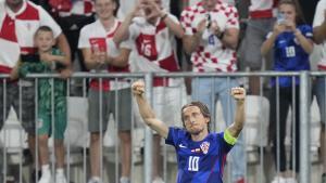 Luka Modric celebra su último gol con la selección de Croacia en el partido contra Polonia de la Nations League.