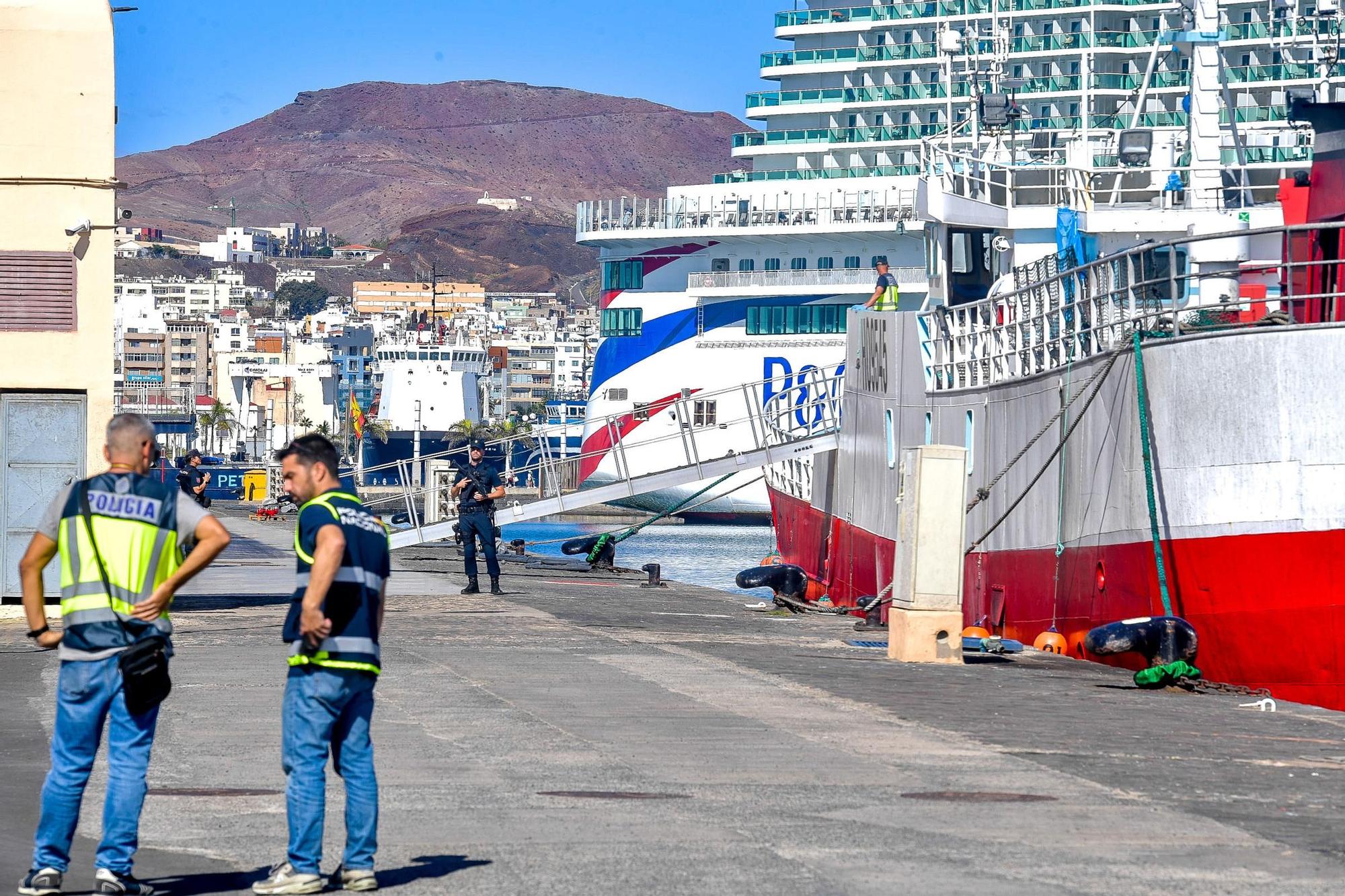 Incautación de un cargamento de cocaína en un pesquero en Canarias