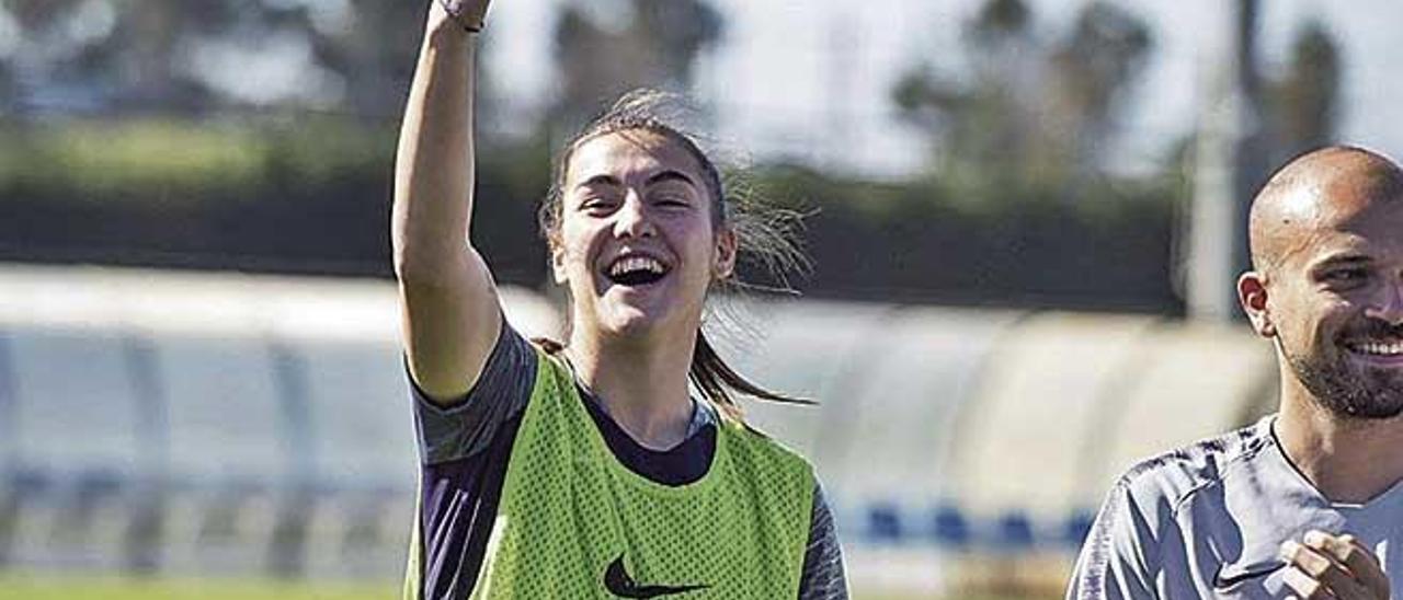 Guijarro volvió a entrenar con sus compañeras del Barça tras una larga recuperación.