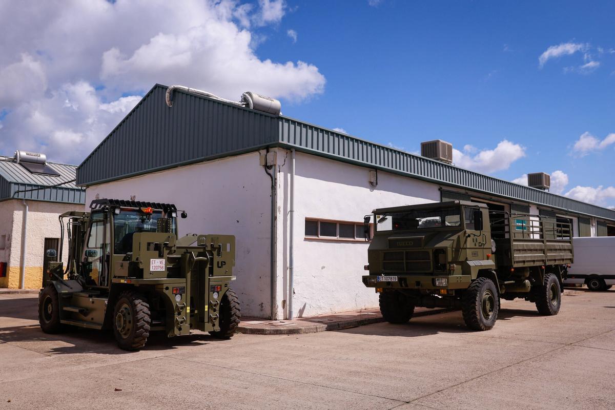 Córdoba. Centro de mantenimiento de ruedas de El Higuerón. Cómo es el embrión de la BLET, cómo se está preparando allí a los que trabajarán en la Base Logística del Ejército de Tierra. Parque y Centro de Mantenimiento de Vehículos Ruedas Nº 2. Coronel Francisco Javier Vílchez