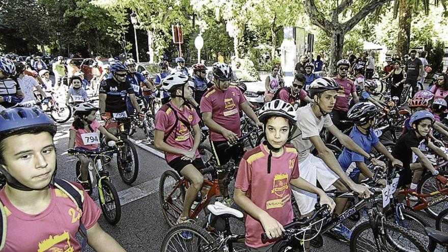 Alcer Cáceres logra recaudar cerca de 1.500 euros en las V Pedaladas Solidarias