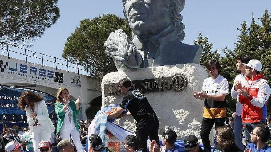 Un busto del campeonísimo preside ya el Circuito de Jerez