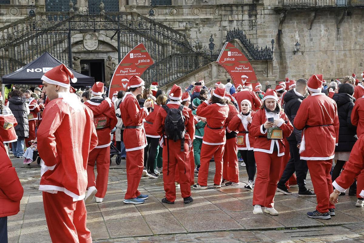 Gran ambiente en la Carrera de Papá Noel en Santiago