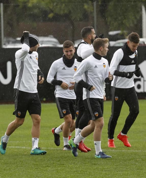 Las mejores imágenes del entrenamiento del Valencia de este domingo