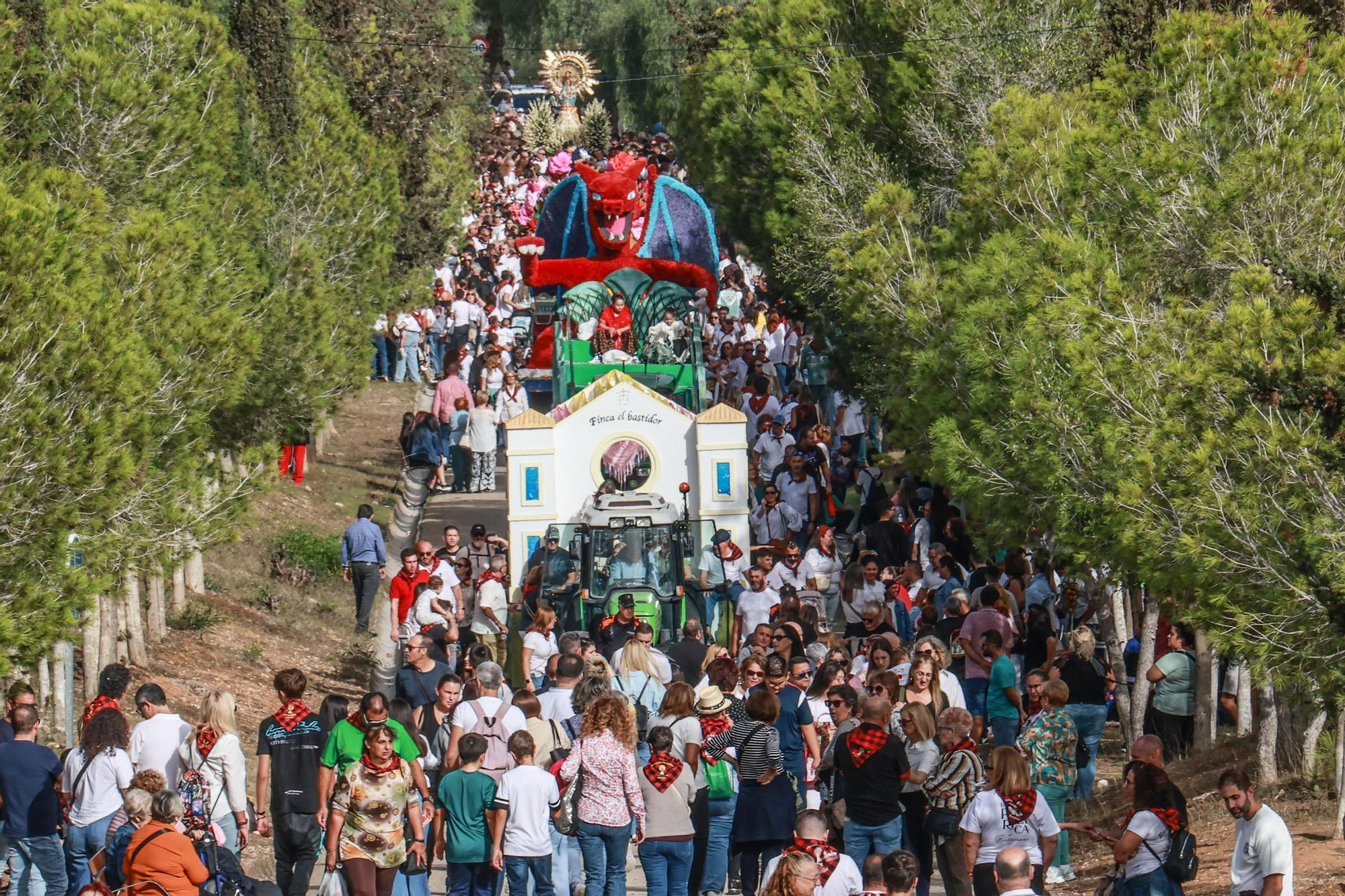 Así ha sido la romería en honor a la Virgen del Pilar en Benejúzar, en imágenes