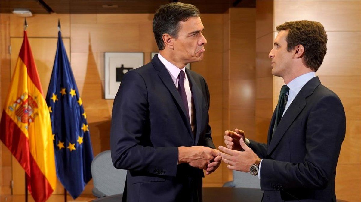 Encuentro entre Pedro Sánchez y Pablo Casado en 2019