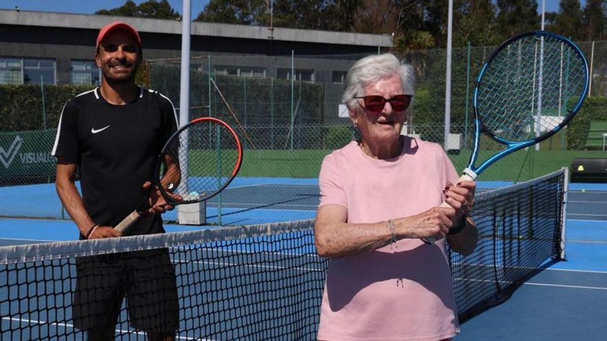Esther junto a Alejandro, su entrenador desde hace dos años.