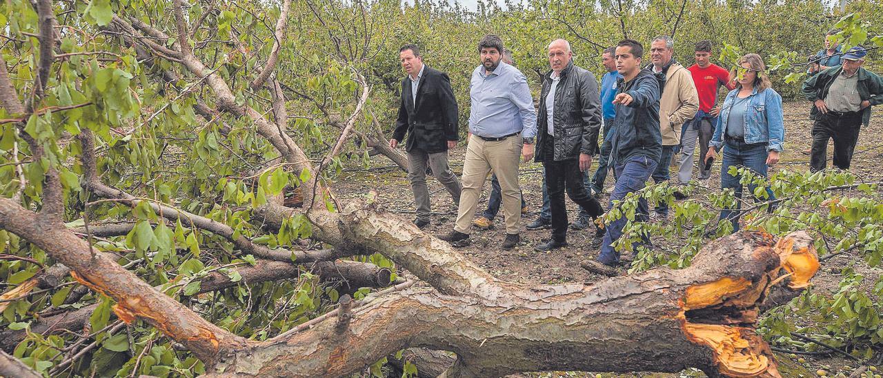 López Miras visitó ayer las zonas más dañadas por el temporal en la Comarca del Río Mula