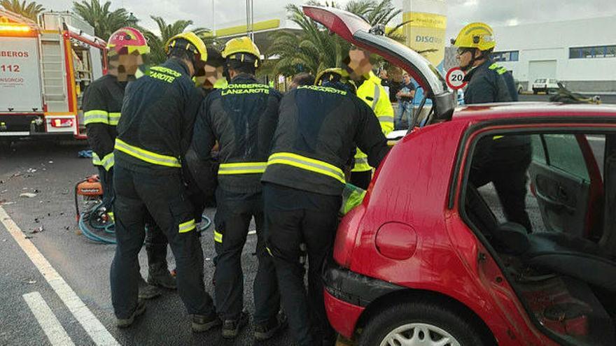 Herido tras una colisión con un camión en Lanzarote