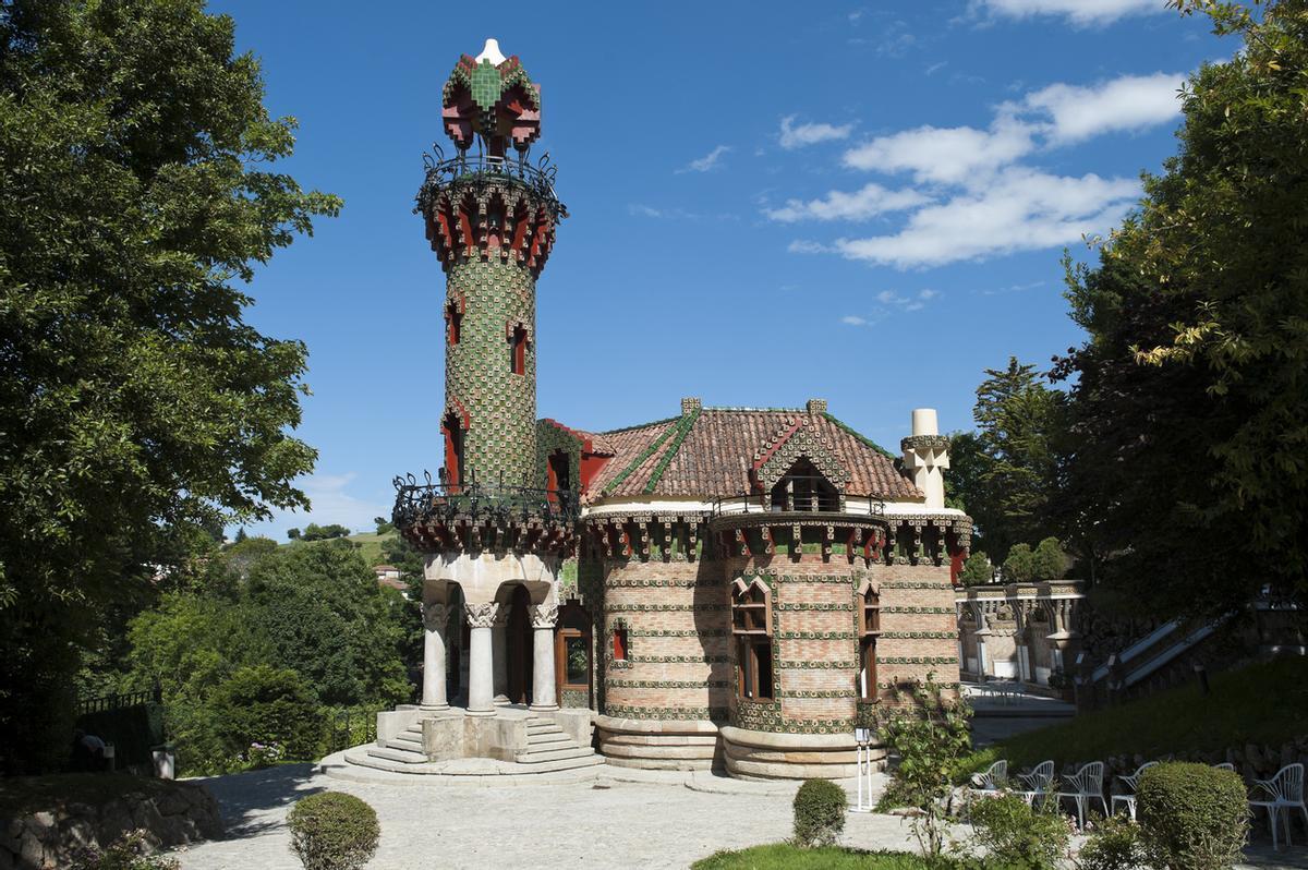 El Capricho de Gaudí, proyectado entre 1883 y 1885