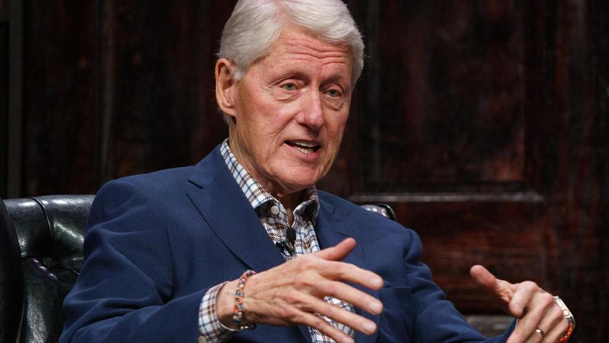 El expresidente Bill Clinton fue hospitalizado en Washington tras "desarrollar fiebre"