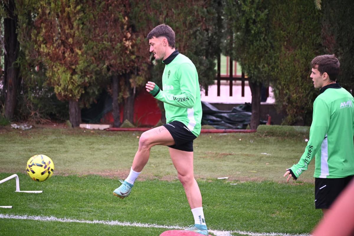 Entrenamiento del Elche previo al partido contra el Real Madrid