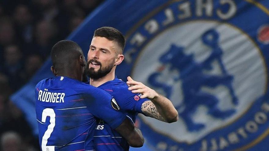 Giroud y Rudiger, en un partido del Chelsea.