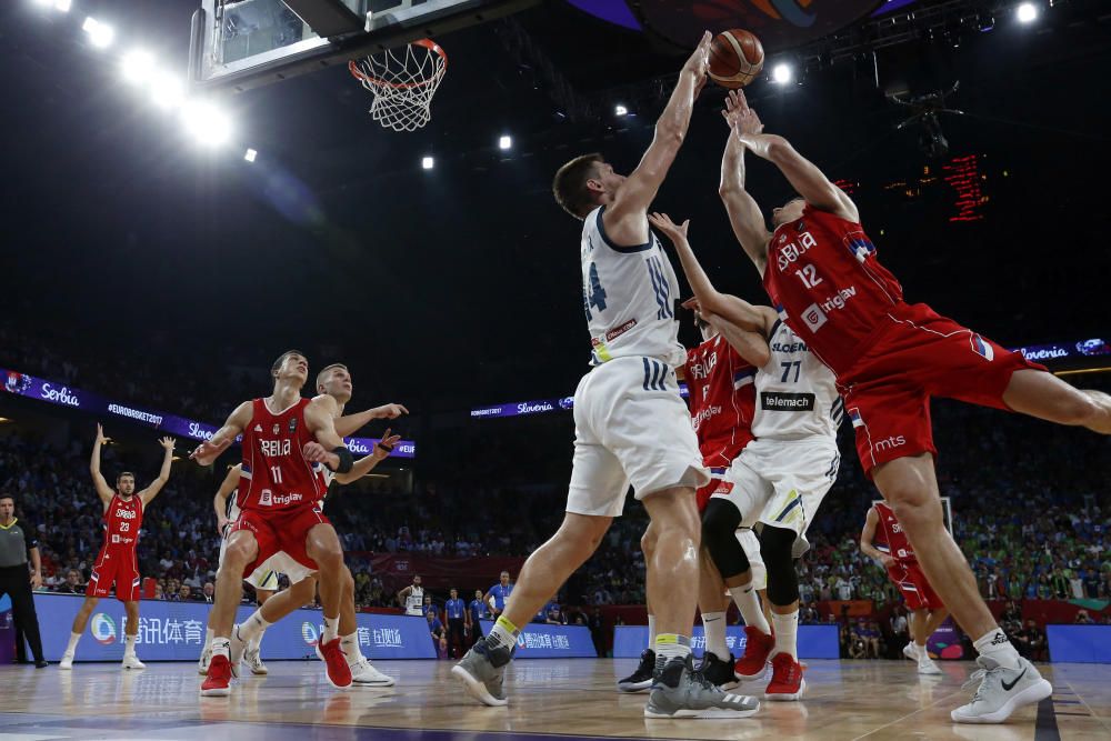 Final del Eurobasket 2017: Eslovenia - Serbia