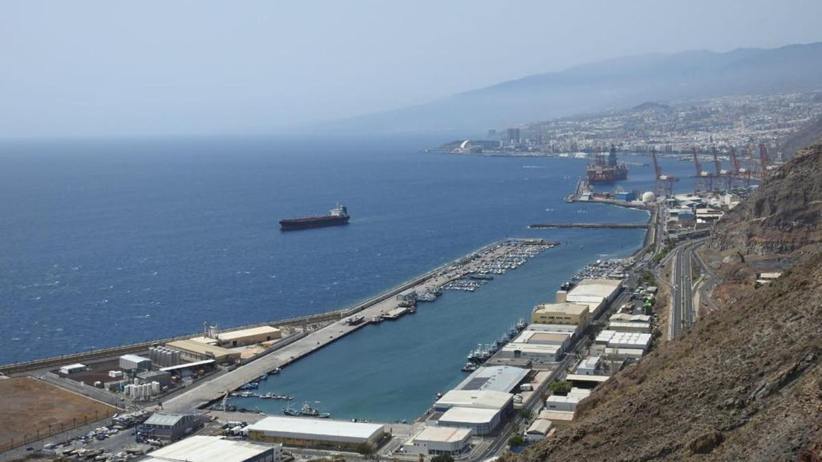 Puerto de Santa Cruz de Tenerife.