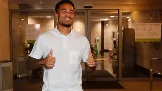 Justin Kluivert ya está en València