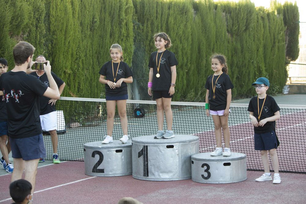 Entrega de trofeos en el fin de temporada del CT Morvedre.