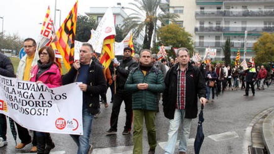 Manifestació dels treballadors de l&#039;hotel Selvamar de Lloret perquè fa dos mesos que no cobren