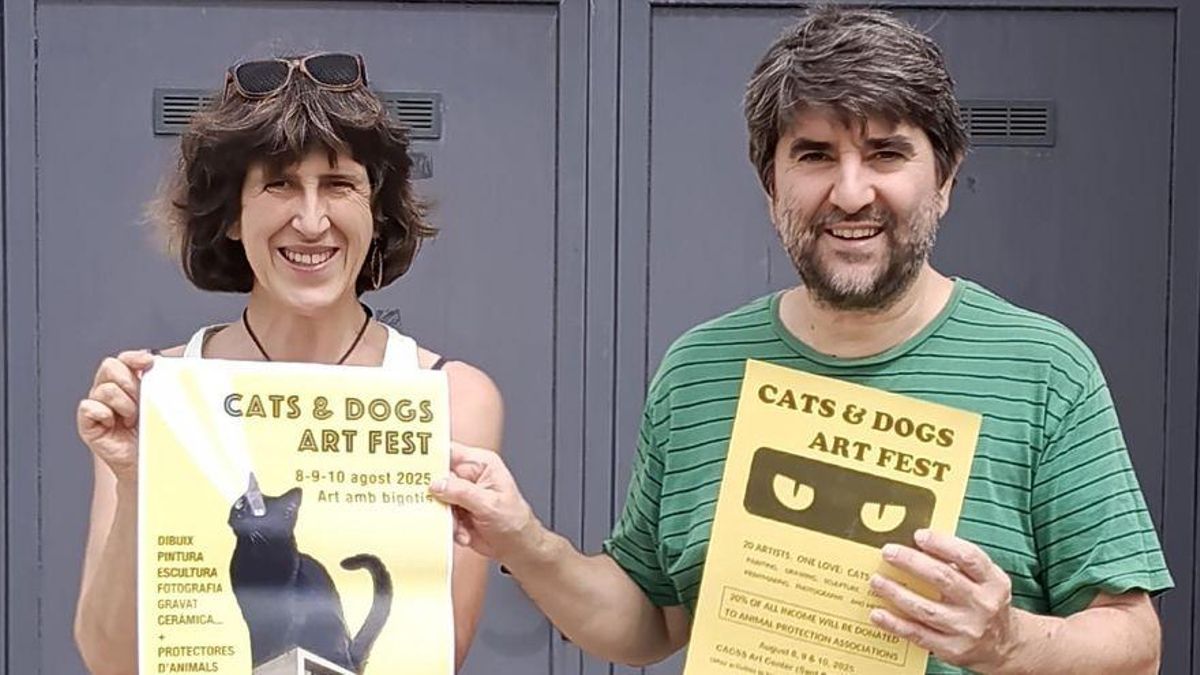 Presentació del cartell de l'exposició 'Cats & Dogs Art Fest' a Sant Pere Pescador amb la pintora Anna Novella i el dissenyador del cartell Òscar Martí.