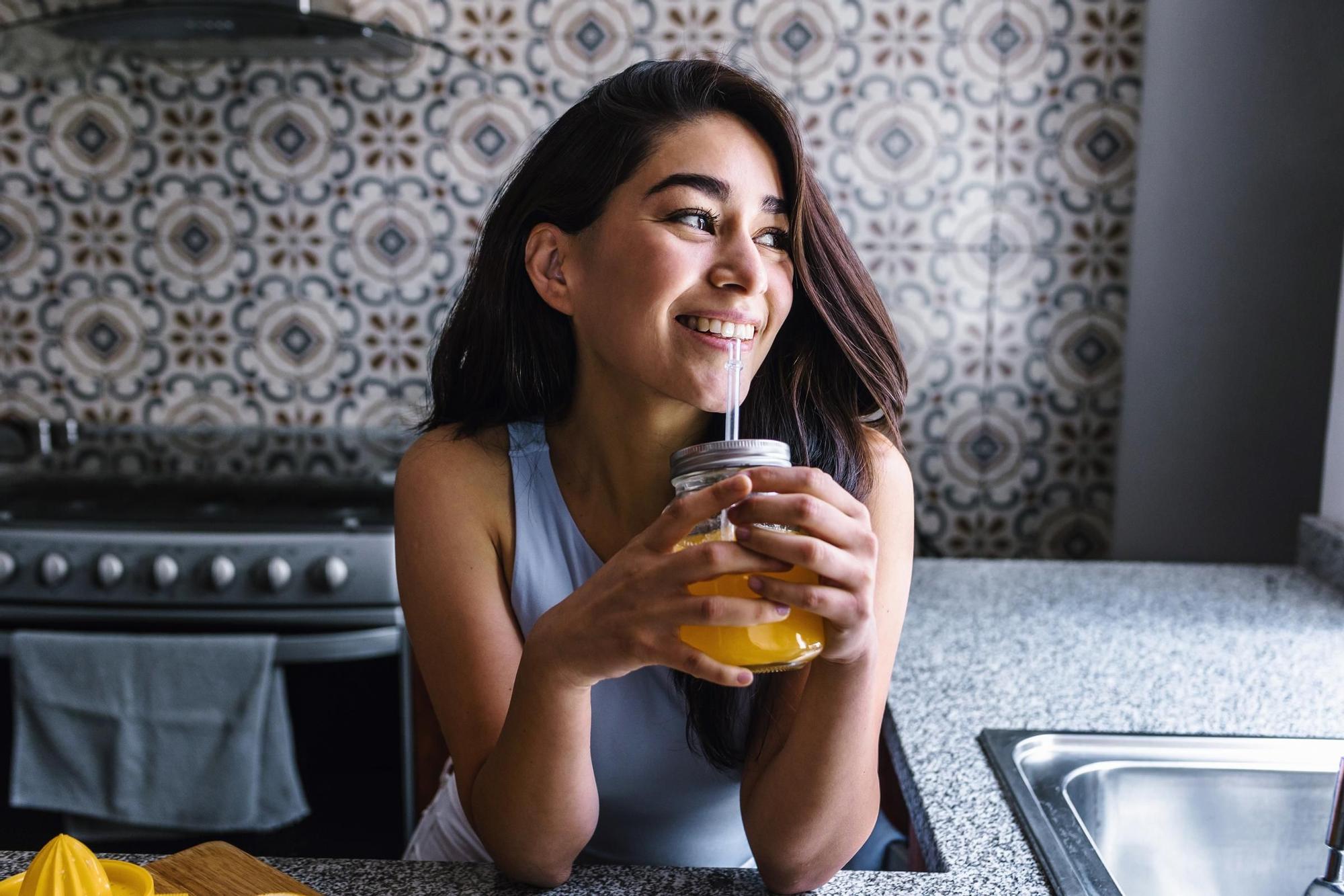 Salud con nombre de mujer