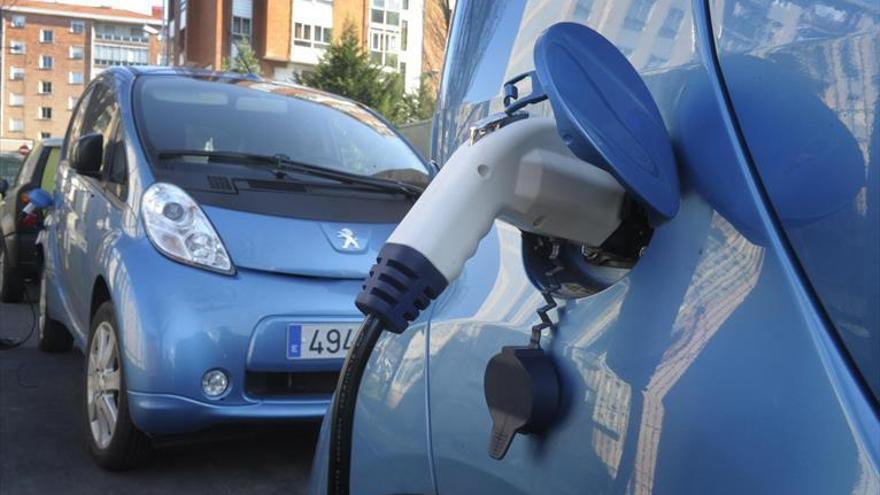 Córdoba tendrá 50 vehículos eléctricos y 191 puntos de recarga más con los incentivos de la Junta