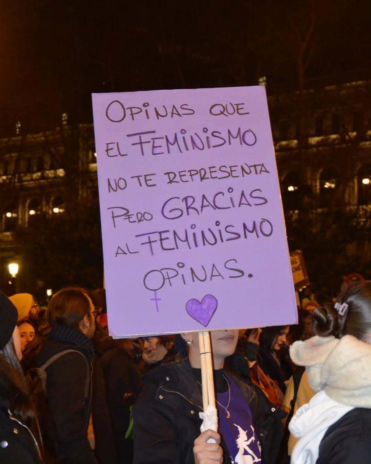 Cartel en la manifestación del 8M de 2025