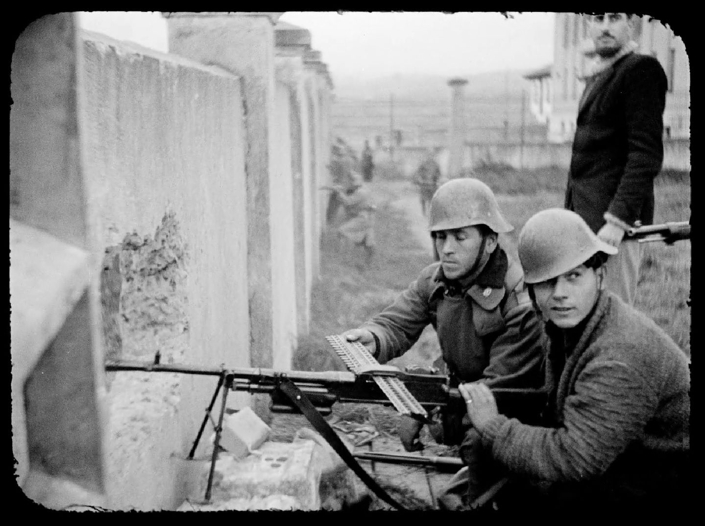 La entrada en Oviedo de las tropas nacionales. 2 de noviembre de 1936