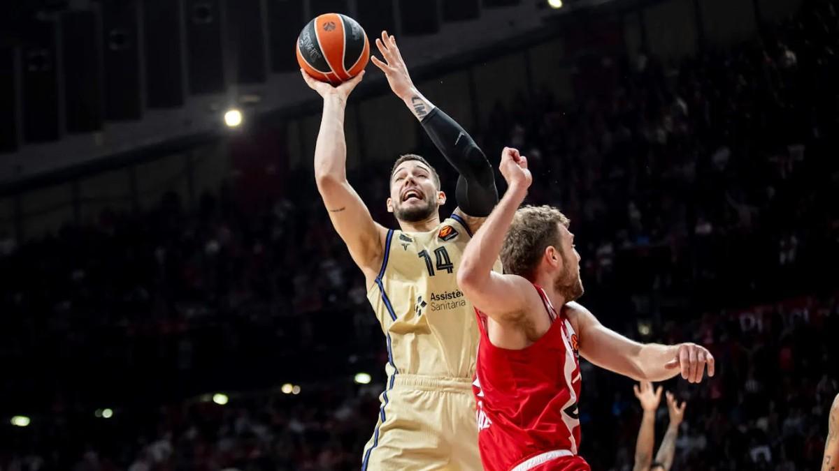 Willy Hernangómez, en el partido de Euroliga ante Olympiacos