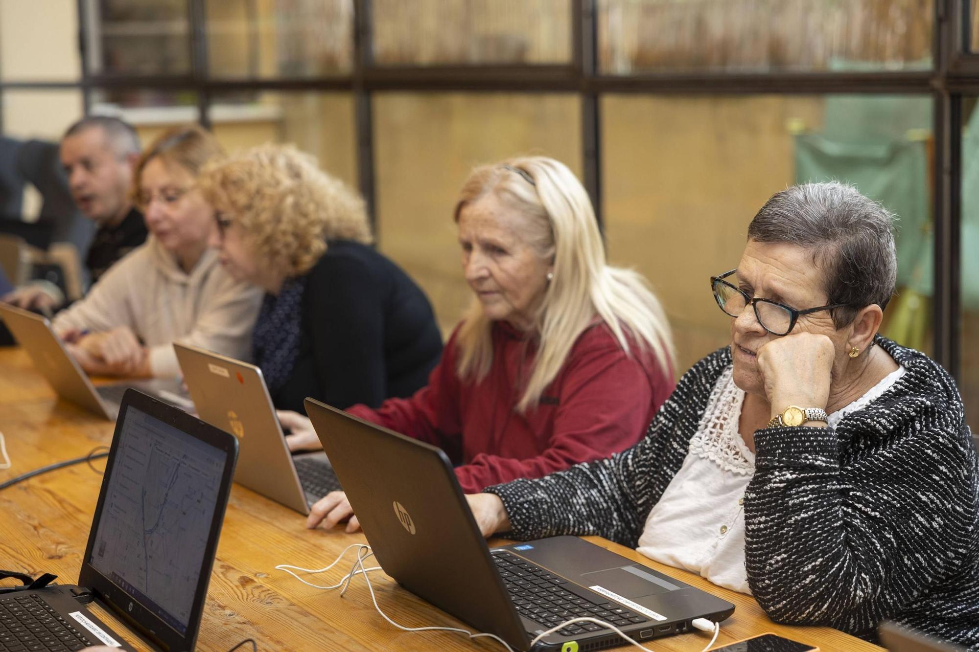 FOTOS: Así funciona un club social de Amadip: La reinvención de la integración