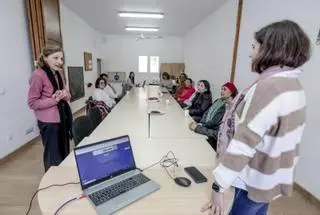 Trabajadoras del hogar en Mallorca: «Estoy en paro porque buscan que cuides a alguien 24 horas por 800 euros y sin Seguridad Social»