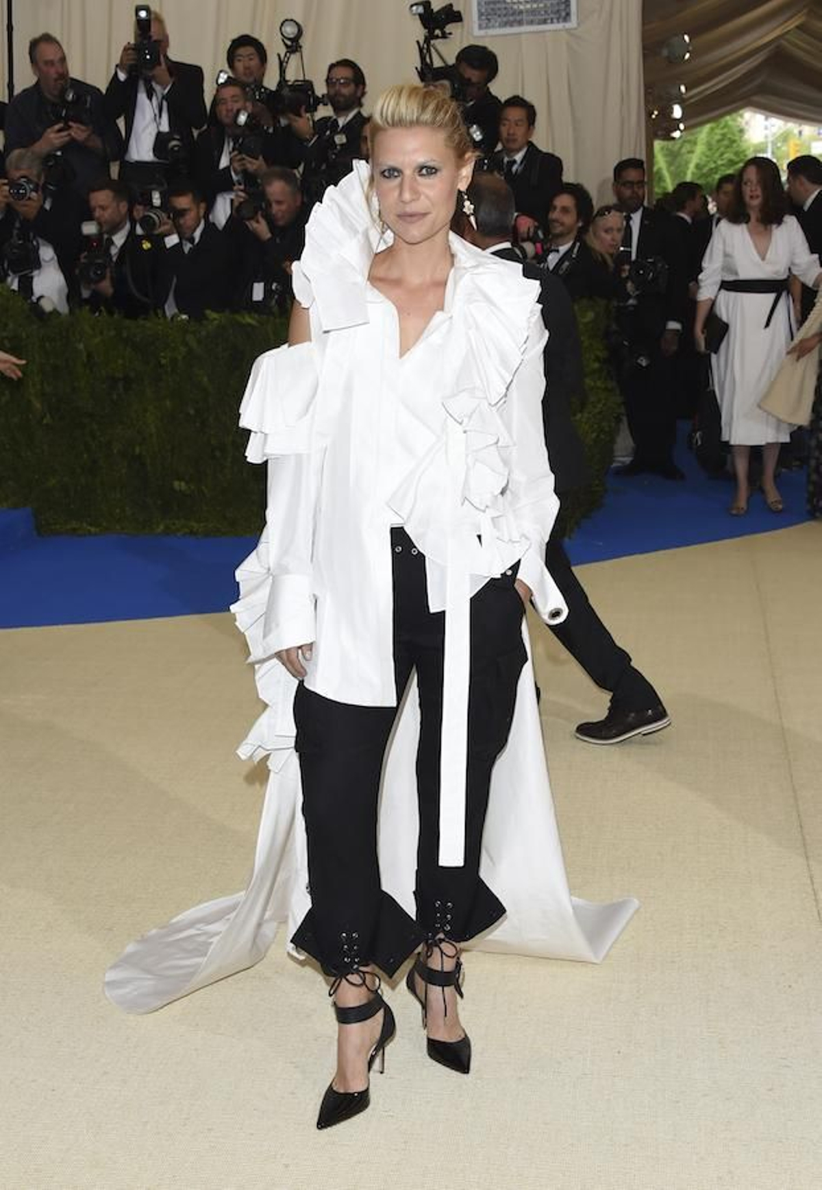 Claire Danes vestida de Monse