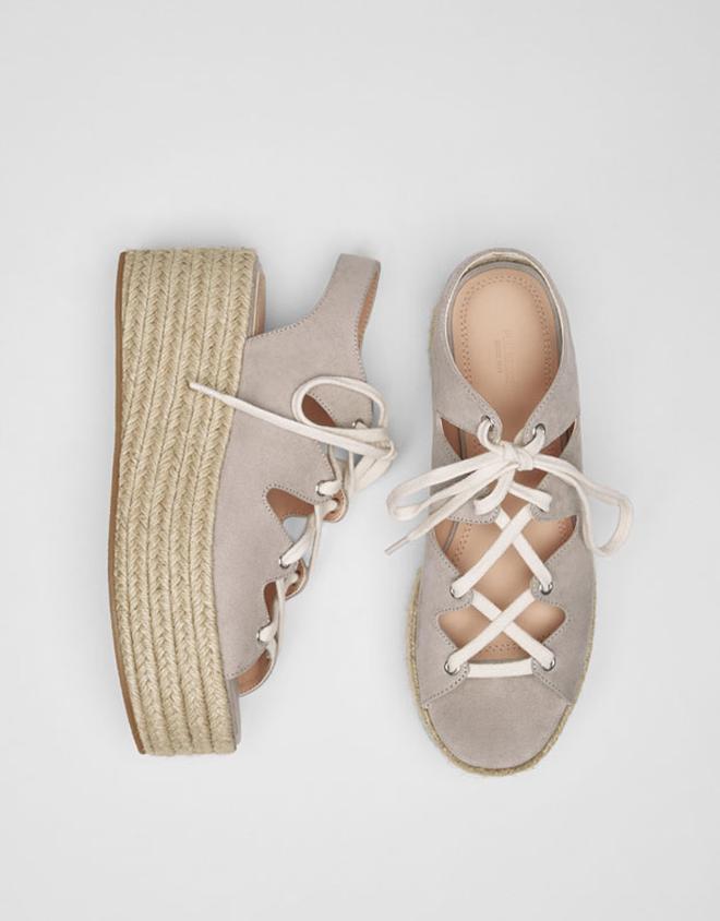 Rebajas Pull & Bear 2017: plataforma acordonada